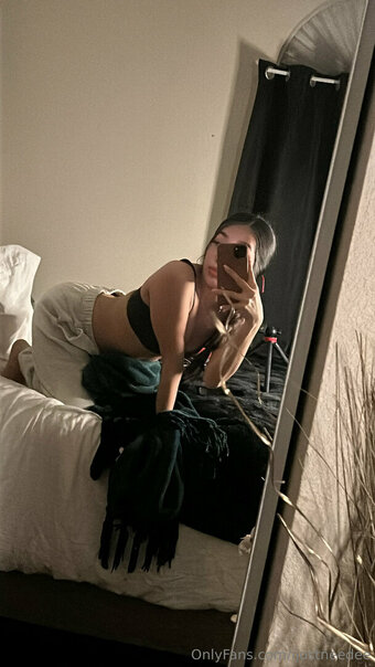 ijustneedee / ijustine Nude Leaks OnlyFans Photo 4