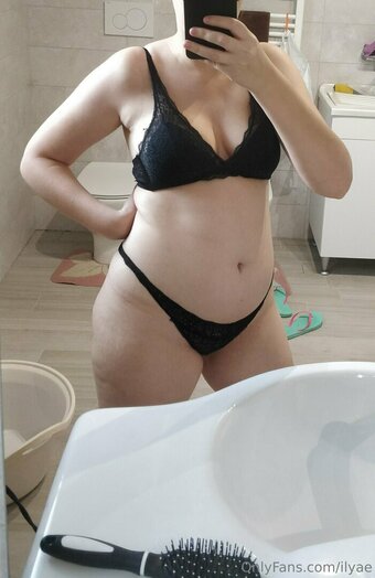 ilyae Nude Leaks Photo 21