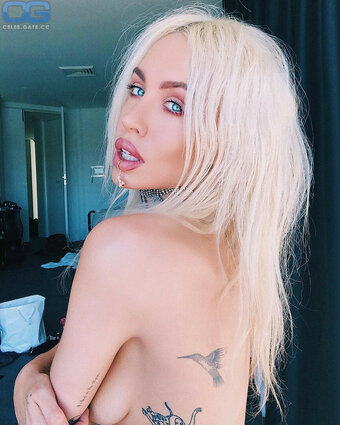 Imogen Anthony Nude Leaks Photo 3