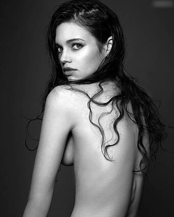 India Eisley / indiaeisley Nude Leaks Photo 4