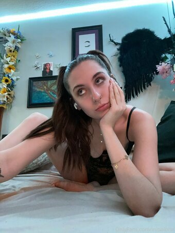 initialbrat Nude Leaks OnlyFans Photo 6