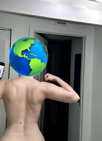 Initialelon / Megelonbox Nude Leaks Photo 15