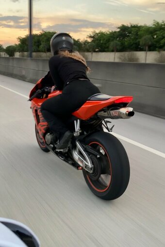 Initialelon / Megelonbox Nude Leaks Photo 17