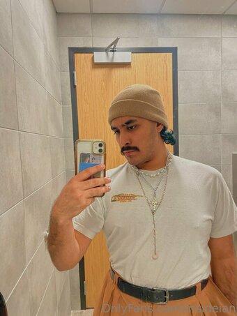 insideian Nude Leaks Photo 2