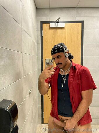 insideian Nude Leaks Photo 22