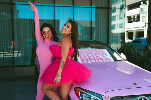 insideonlyfanspod Nude Leaks Photo 4