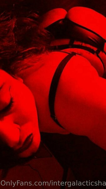 intergalacticshameless Nude Leaks Photo 17