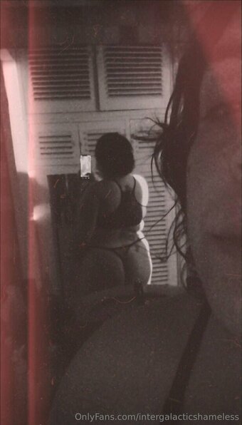 intergalacticshameless Nude Leaks Photo 22