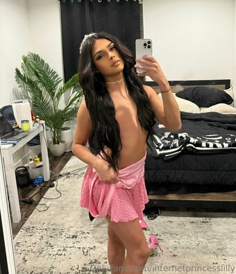 internetprincesslilly Nude Leaks Photo 8