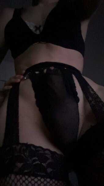 invinciblehoe1 / https: Nude Leaks Photo 10