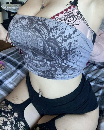 ipukeglitter420_ / ipukeglitter._ / ipukeglitter420 / kaitlin perez Nude Leaks Photo 16