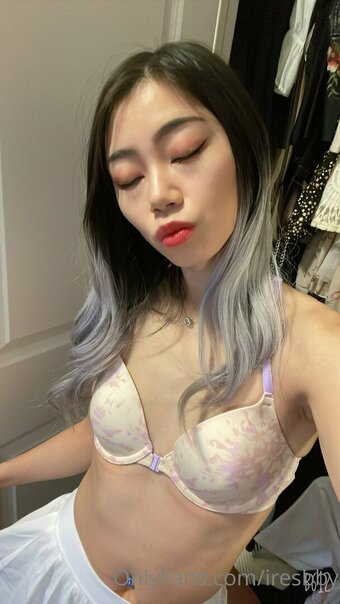 iresbby / Seritonin_ / _seritonin Nude Leaks OnlyFans Photo 7