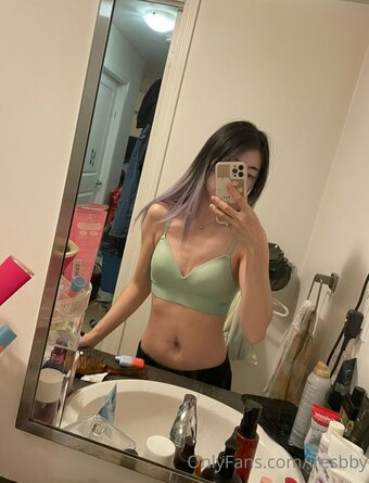 iresbby / Seritonin_ / _seritonin Nude Leaks OnlyFans Photo 9