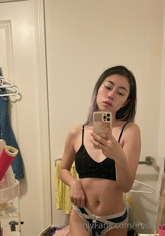 iresbby / Seritonin_ / _seritonin Nude Leaks OnlyFans Photo 14