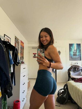 Iris Yang / dyaknowabrother / https: / miss_iris / narplifecrisis Nude Leaks Photo 18