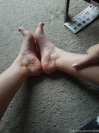 Iris528 / iris528_ Nude Leaks OnlyFans Photo 2