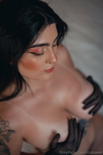 irisbaker Nude Leaks Photo 2
