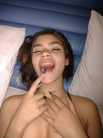 Isa_buzz06 / air_isa Nude Leaks Photo 4
