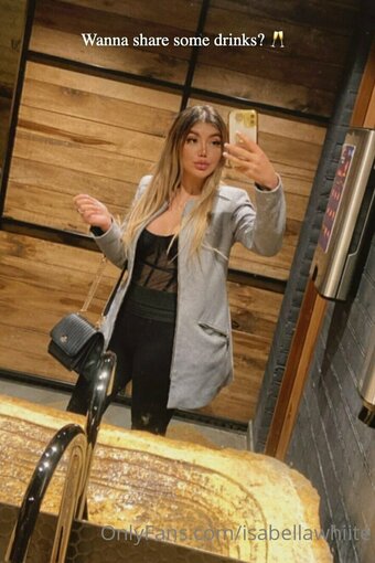 isabellawhiite Nude Leaks Photo 7