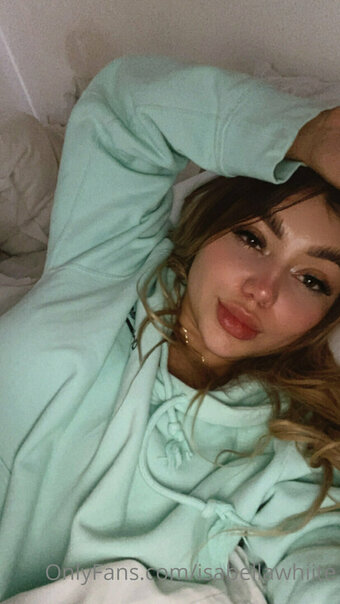 isabellawhiite Nude Leaks Photo 8