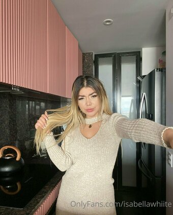 isabellawhiite Nude Leaks Photo 15