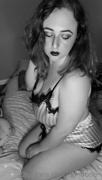 isendbobs Nude Leaks Photo 15