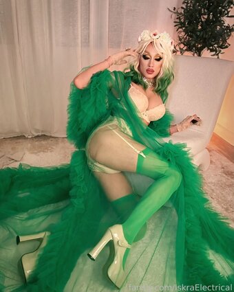IskraElectrical Nude Leaks Photo 4