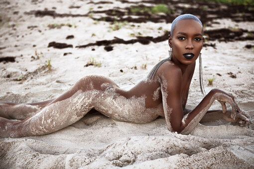 Issue Cole Nude Leaks Photo 2