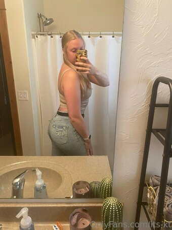 its-kt Nude Leaks Photo 27