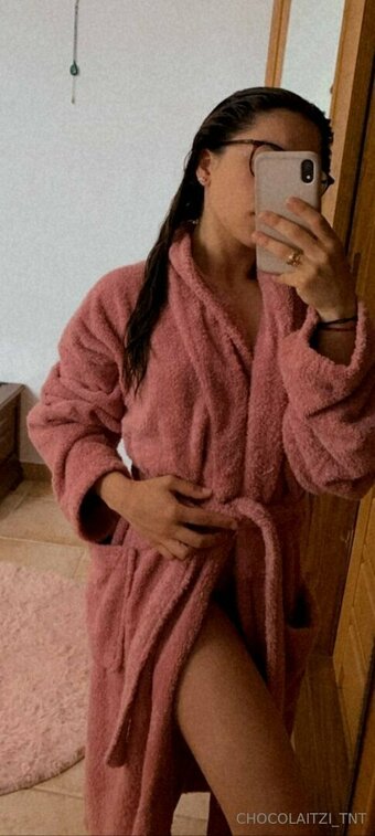 itsaitziiber Nude Leaks Photo 2