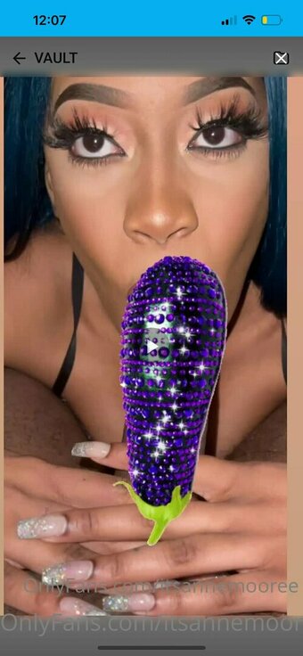 itsannemooree Nude Leaks Photo 1