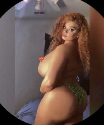 Itscarlenalee Itscarlenalee