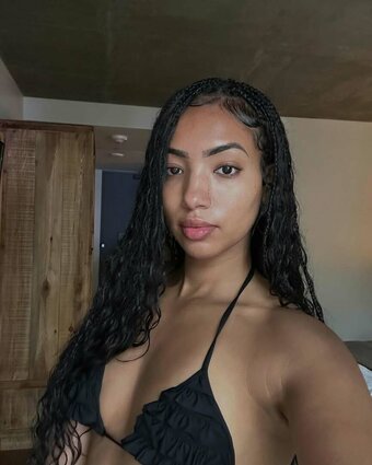 itsfisaaa / Nafisa Nude Leaks Photo 3