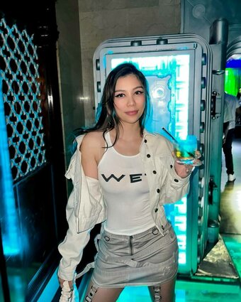 itshellovee / Victoria Vee Nude Leaks Photo 20