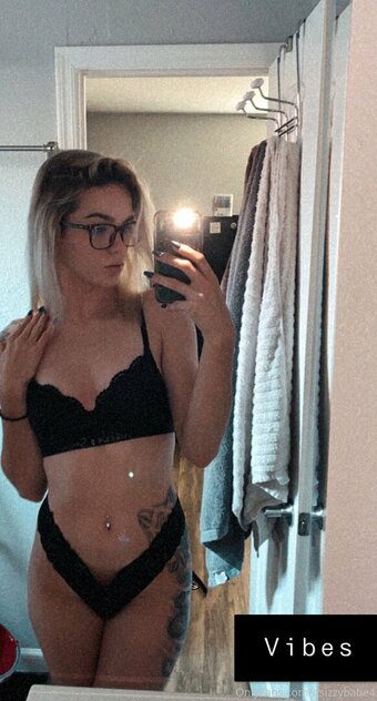 itsizzybabe4 Nude Leaks Photo 3