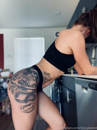 itsizzybabe4 Nude Leaks Photo 6
