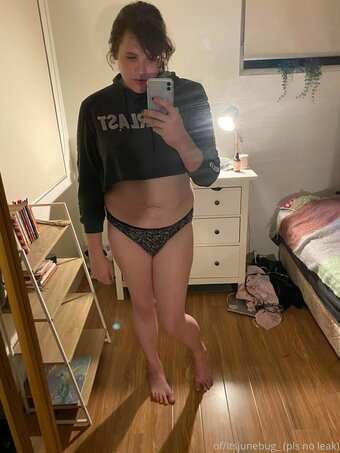 itsjunebug_ Nude Leaks Photo 20