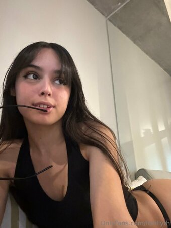 itslillyth Nude Leaks Photo 24