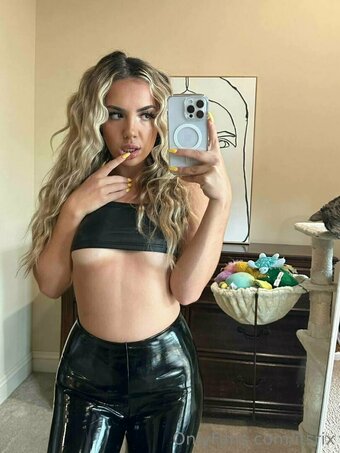 itsrix Nude Leaks Photo 14