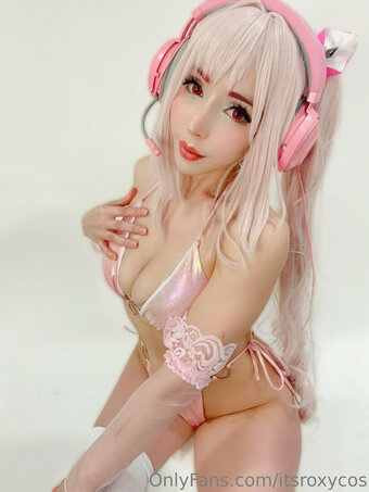 itsroxycos Nude Leaks Photo 14