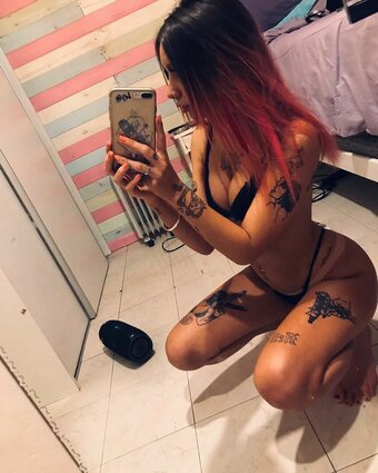 itsthemonia itsthemonia