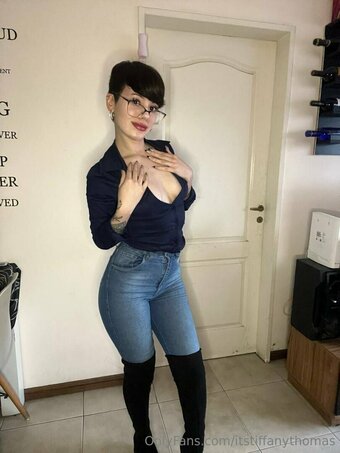 itstiffanythomas Nude Leaks Photo 4