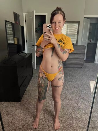 Itty_bitty Nude Leaks Photo 4