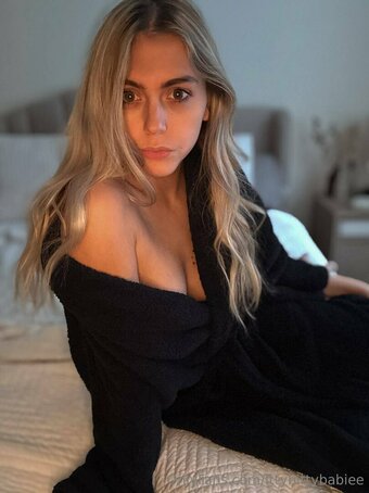 ittybittybabiee / Cloe Laurent Nude Leaks OnlyFans Photo 5