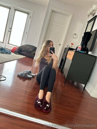 ittybittybabiee / Cloe Laurent Nude Leaks OnlyFans Photo 16