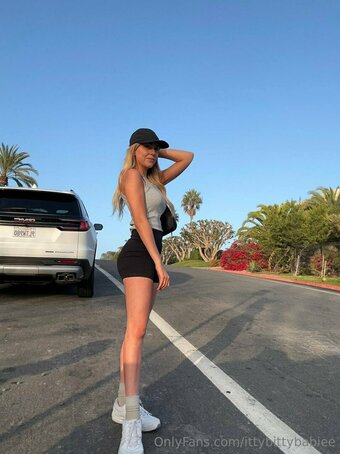 ittybittybabiee / Cloe Laurent Nude Leaks OnlyFans Photo 21
