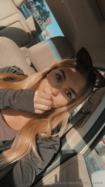 ittybittybabiee / Cloe Laurent Nude Leaks OnlyFans Photo 28