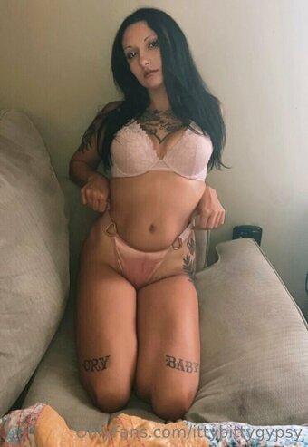 ittybittygypsy Nude Leaks Photo 17
