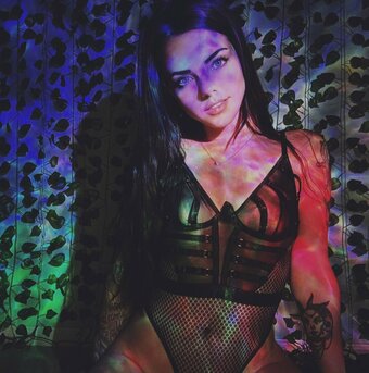 ItzKelllz Nude Leaks Photo 3