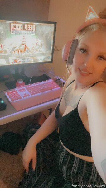 IvyNox Nude Leaks Photo 23